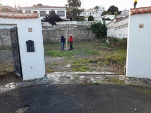 Fotografías del solar previo a la construccion de la vivienda.